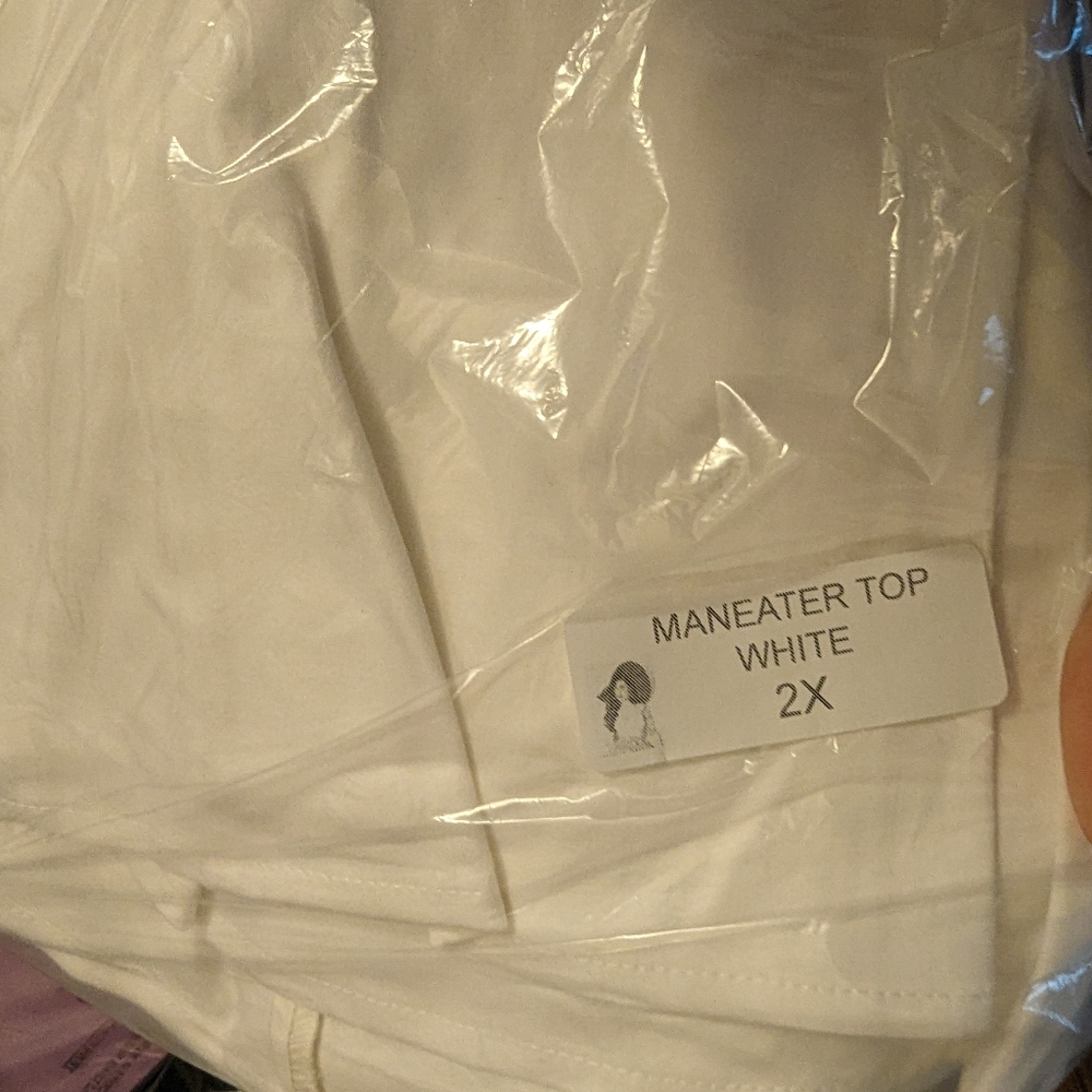 Maneater tank top from Vixen, 2X NWT